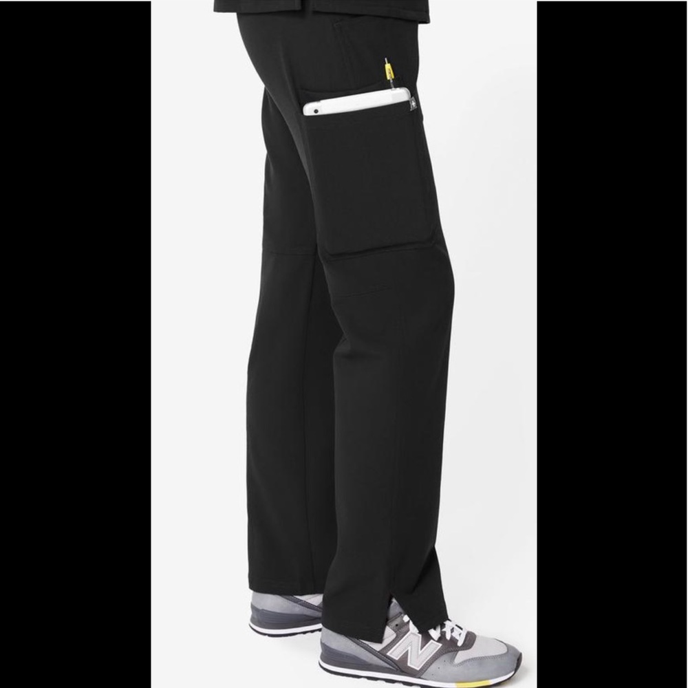 2 Pairs of Figs KADE CARGO scrubs pant Black & Navy NEVER WORN